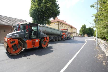 ASFALTIRANJE LJUBLJANSKE CESTE 13 FOTO LJUBO VUKELIČ